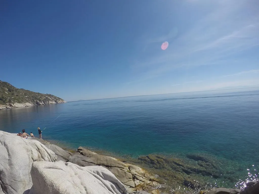 Un Salto Nel Blu Villa Chiessi Holiday home